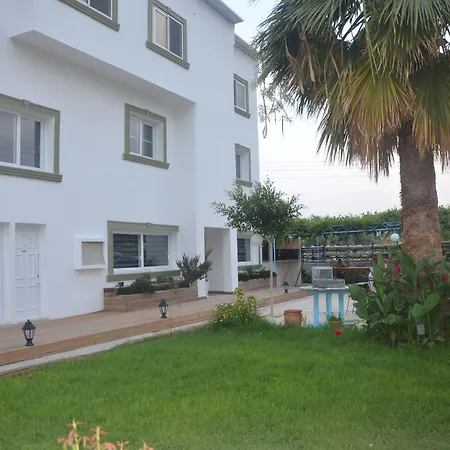 بيت شباب Sun Rays