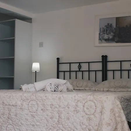 Sun Rays بيت شباب *