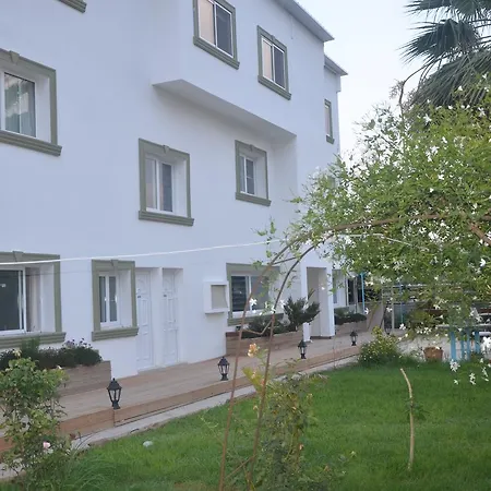 Sun Rays Hostel *