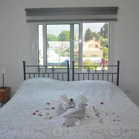 بيت شباب Sun Rays Kazaphani