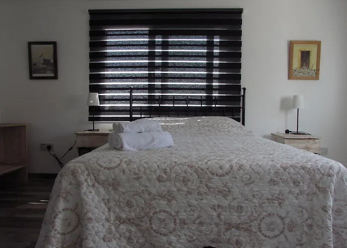 Hostel Sun Rays Kazaphani