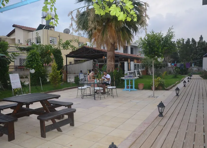 Хостел Sun Rays Kazaphani