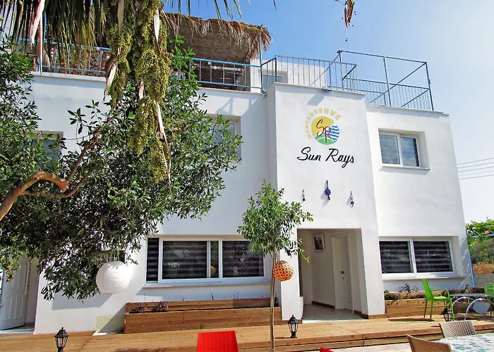 Hostel Sun Rays Kazaphani