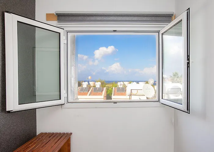 Sun Rays Hostel Kazaphani