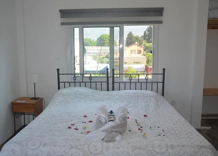 Хостел Sun Rays Kazaphani